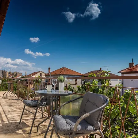 Nikola Free Parking Bbq * Zara