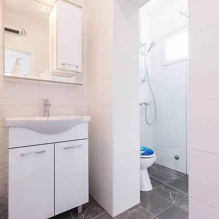 Nikola Free Parking Bbq Zara