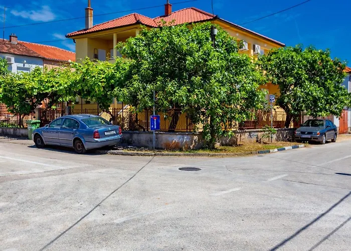 Nikola Free Parking Bbq זאדאר
