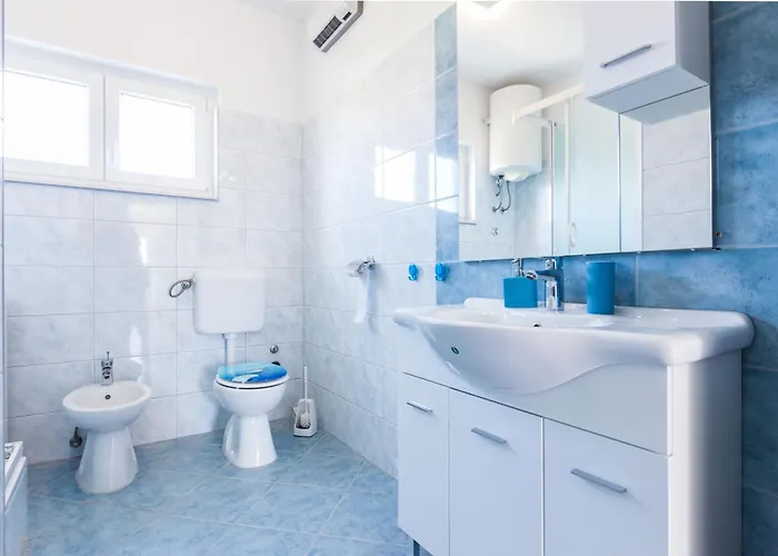 Nikola Free Parking Bbq 公寓 扎达尔